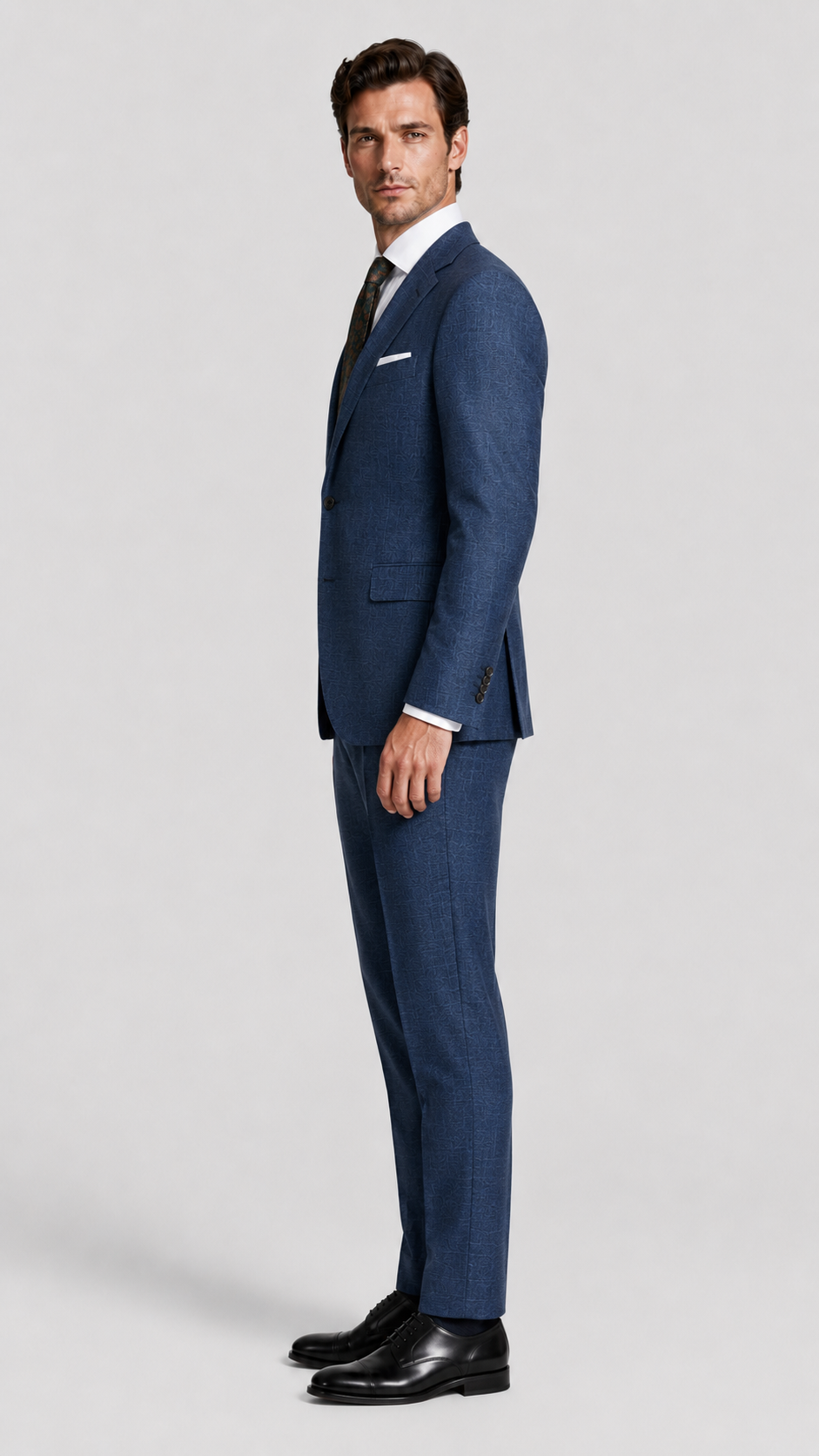 LiteWool Featherlight Wool Suit – Half-Canvas Slim Profile